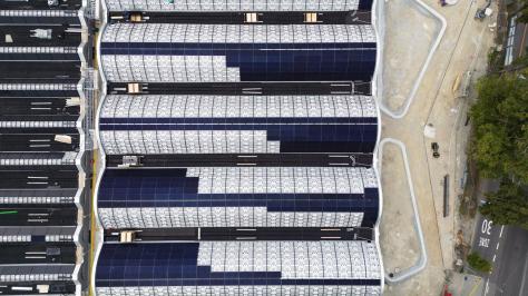 Schwimmhalle Neufeld