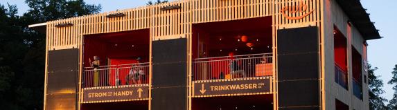 ewb-Huus im Waldbühneareal am Gurtenfestival